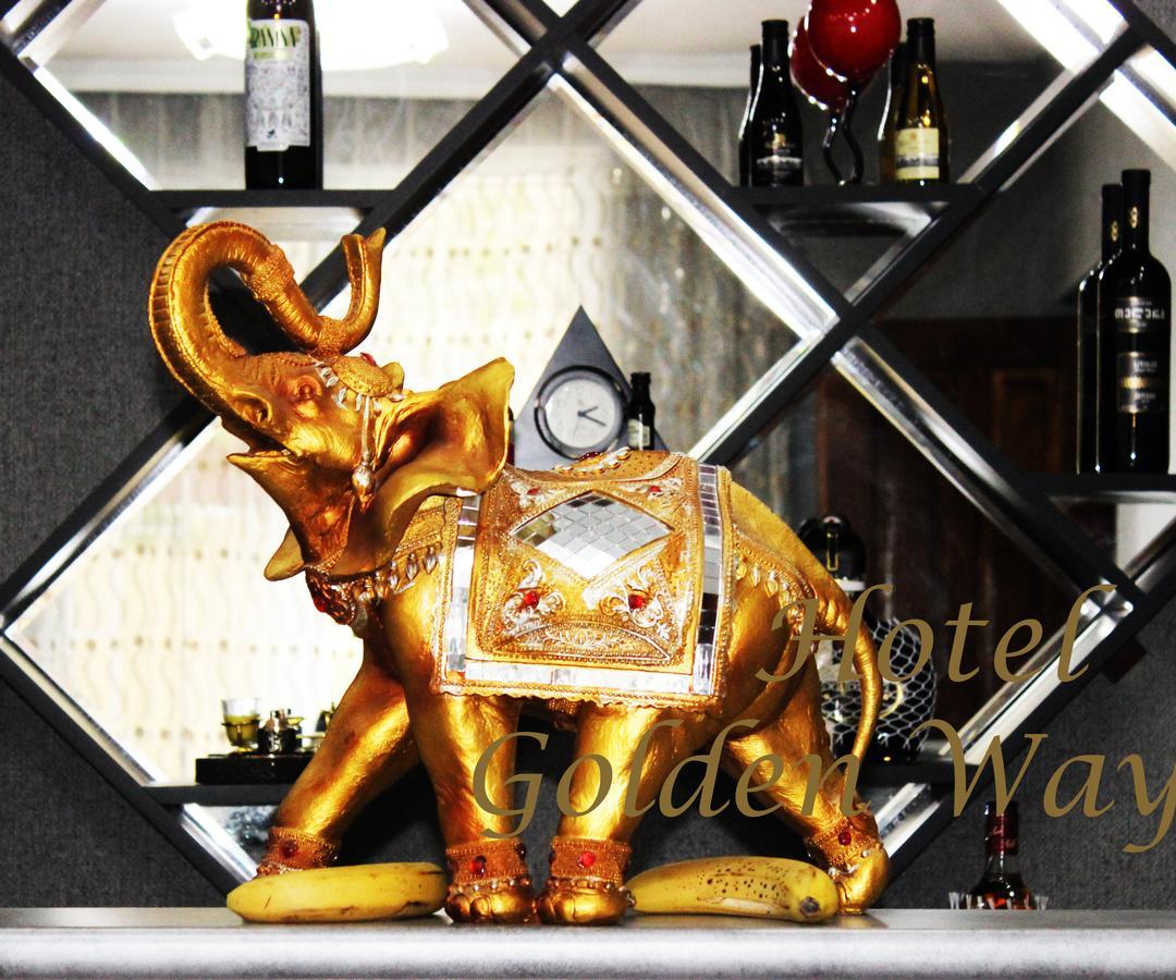 Golden Way Hotel Tbilisi ภายนอก รูปภาพ