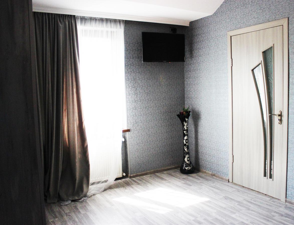 Golden Way Hotel Tbilisi ภายนอก รูปภาพ