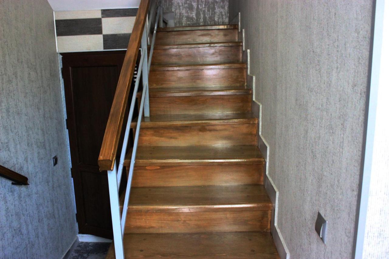 Golden Way Hotel Tbilisi ภายนอก รูปภาพ
