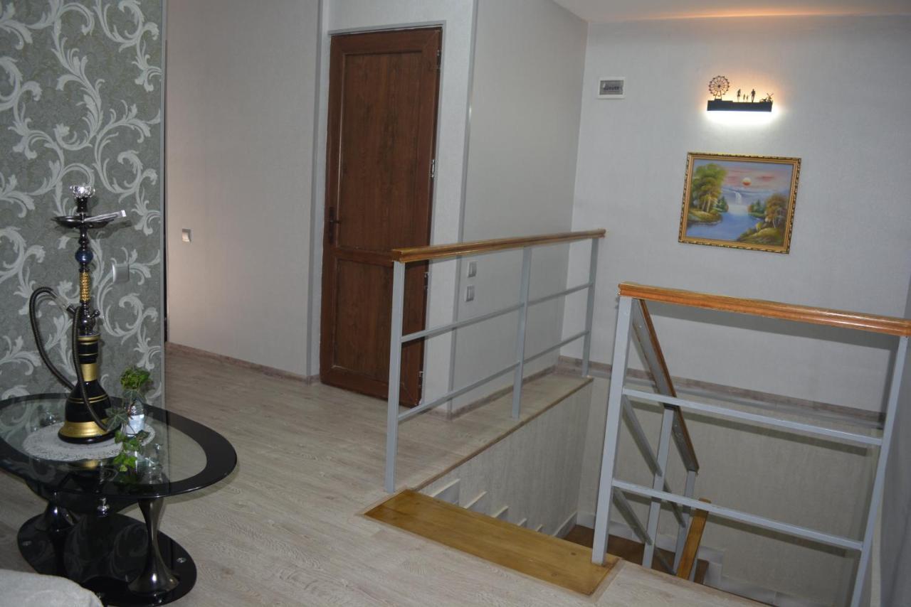 Golden Way Hotel Tbilisi ภายนอก รูปภาพ